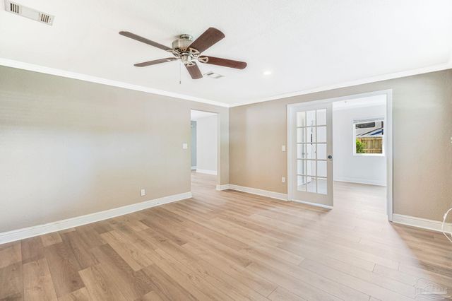 4285 Lindsey Ln, Pace, FL 32571