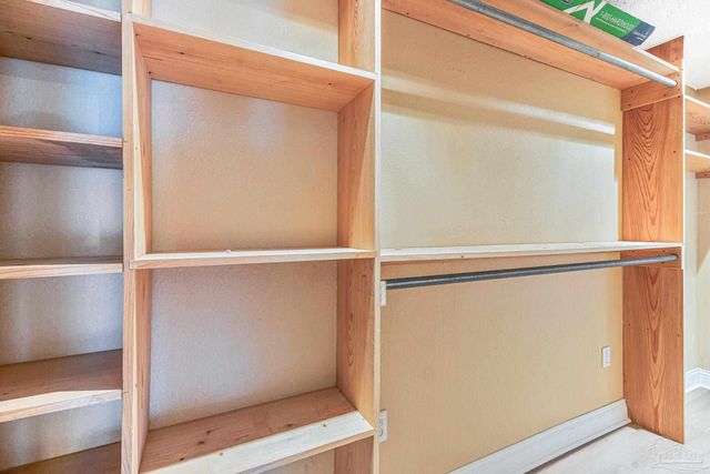 4285 Lindsey Ln, Pace, FL 32571