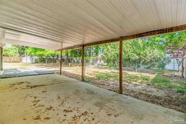 4285 Lindsey Ln, Pace, FL 32571