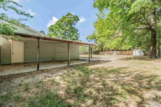 4285 Lindsey Ln, Pace, FL 32571