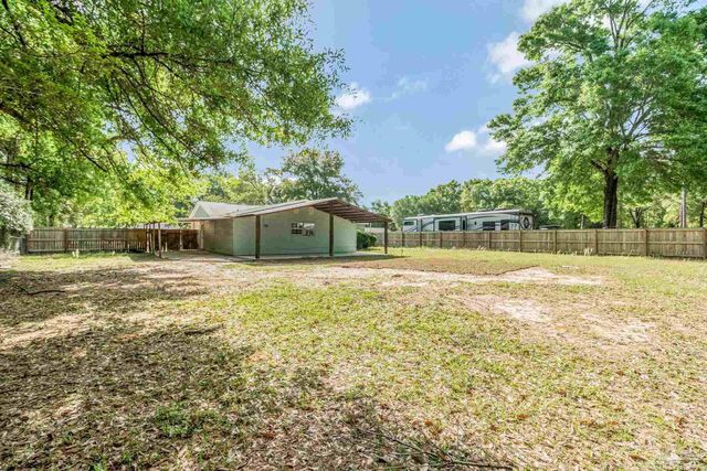 4285 Lindsey Ln, Pace, FL 32571