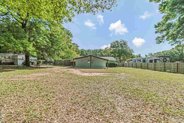 4285 Lindsey Ln, Pace, FL 32571