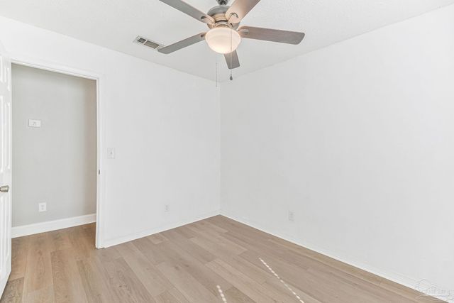 4285 Lindsey Ln, Pace, FL 32571