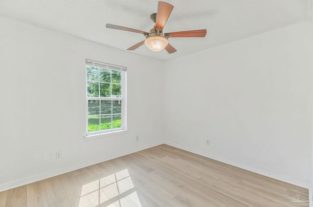 4285 Lindsey Ln, Pace, FL 32571