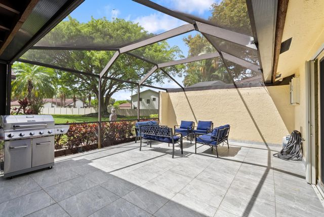 23351 Bar Lake Drive 33, Boca Raton, FL 33433