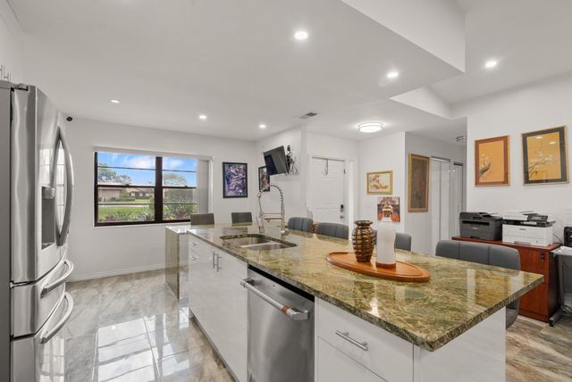 23351 Bar Lake Drive 33, Boca Raton, FL 33433