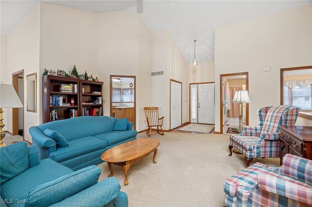 668 Sally Circle 45, Wadsworth, OH 44281