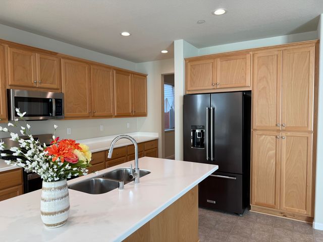 4344 Vanguard Drive, Modesto, CA 95358