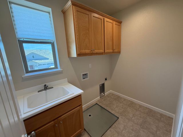 4344 Vanguard Drive, Modesto, CA 95358