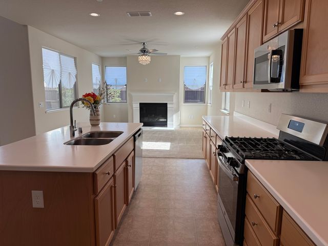 4344 Vanguard Drive, Modesto, CA 95358