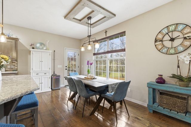 5321 S James Avenue, Springfield, MO 65810