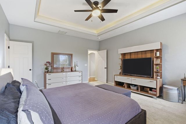 5321 S James Avenue, Springfield, MO 65810