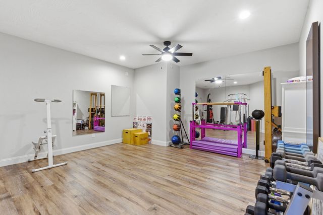 5321 S James Avenue, Springfield, MO 65810