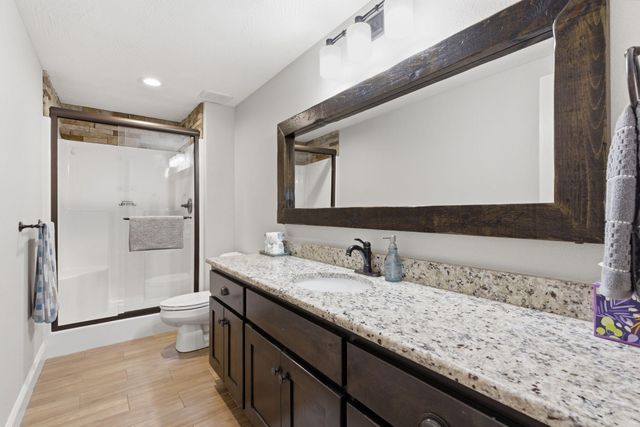 5321 S James Avenue, Springfield, MO 65810