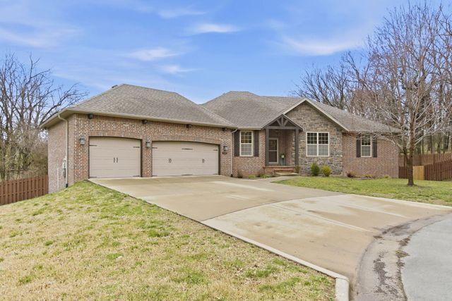 5321 S James Avenue, Springfield, MO 65810