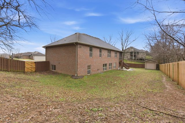 5321 S James Avenue, Springfield, MO 65810
