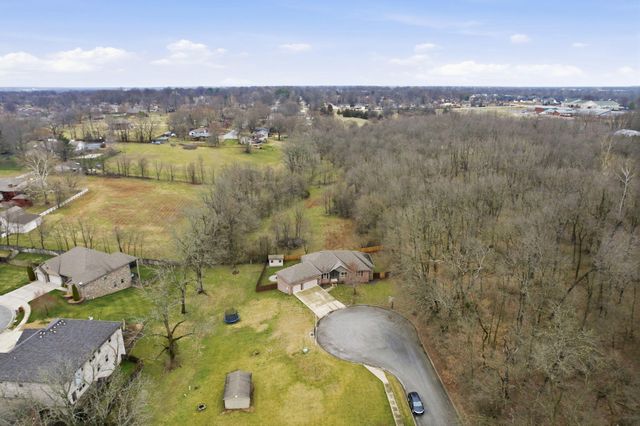 5321 S James Avenue, Springfield, MO 65810