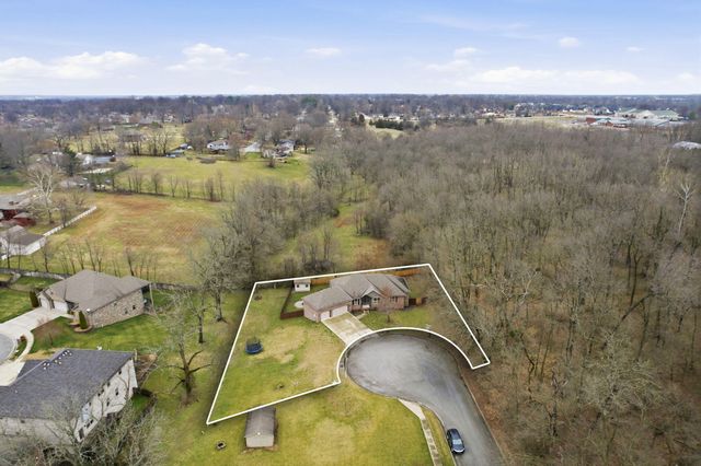 5321 S James Avenue, Springfield, MO 65810