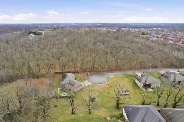 5321 S James Avenue, Springfield, MO 65810