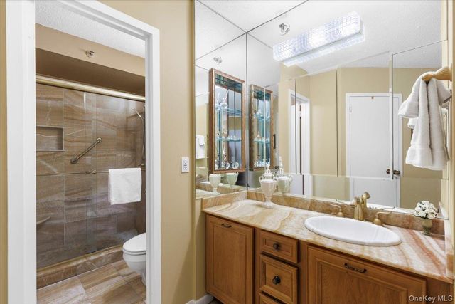 25 Rockledge Avenue 205, White Plains, NY 10601