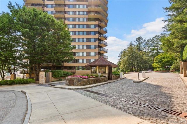25 Rockledge Avenue 205, White Plains, NY 10601