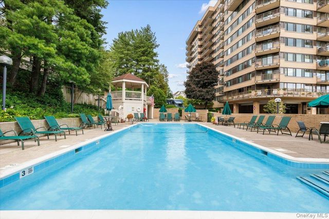 25 Rockledge Avenue 205, White Plains, NY 10601