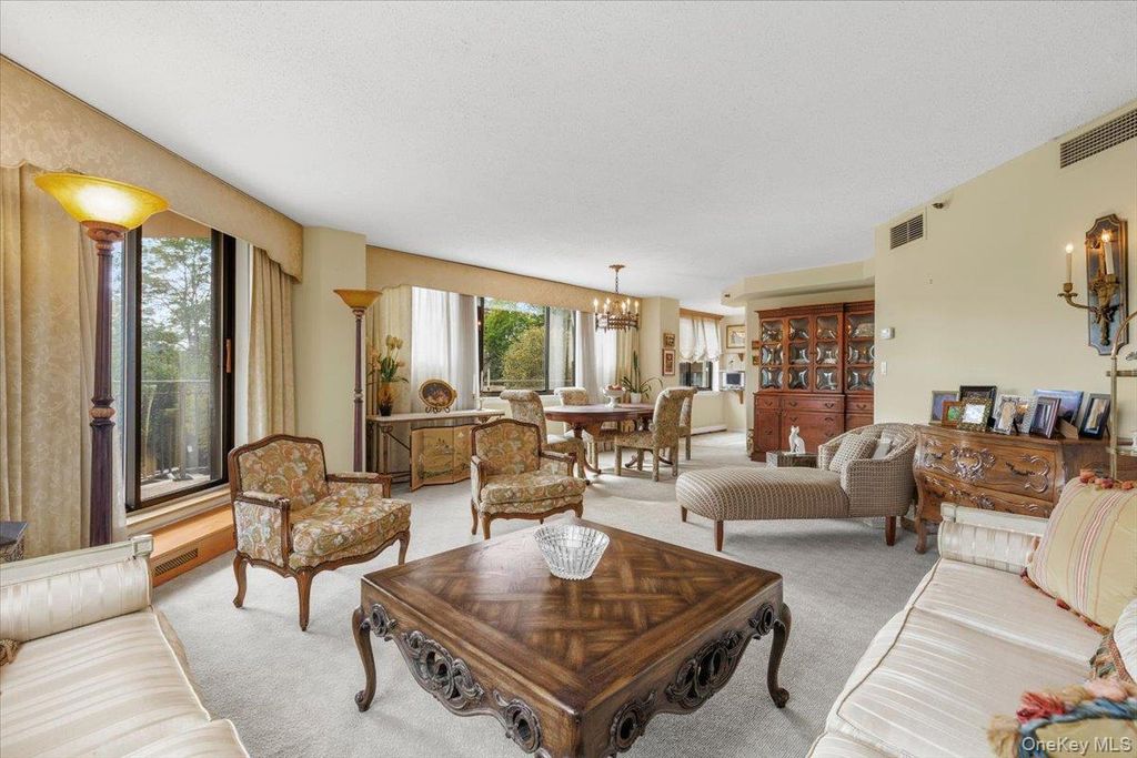 25 Rockledge Avenue 205, White Plains, NY 10601 — exterior