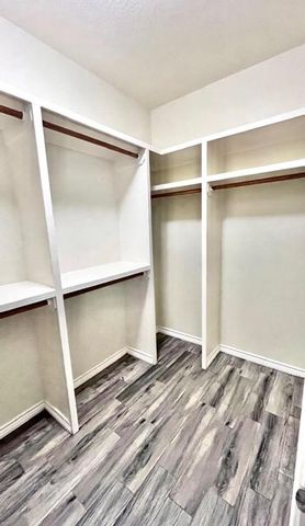 1405 Delsie DR B, Austin, TX 78734