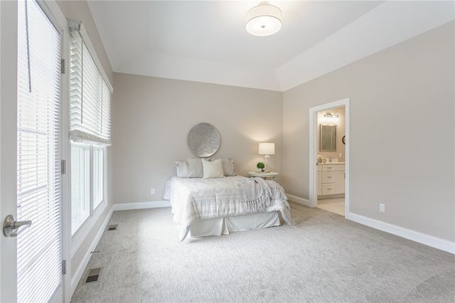 253 Bretlyn Circle, Brighton, NY 14618