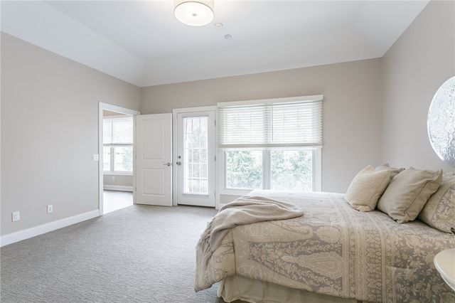 253 Bretlyn Circle, Brighton, NY 14618