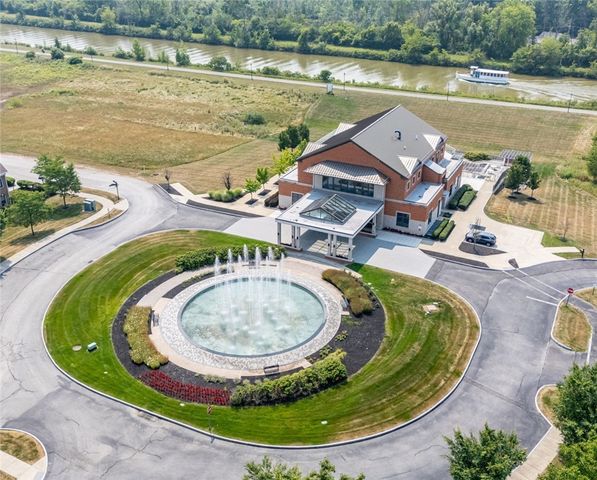 253 Bretlyn Circle, Brighton, NY 14618