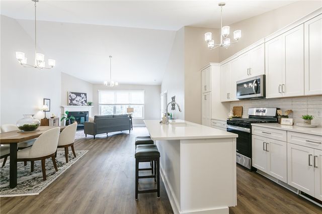 253 Bretlyn Circle, Brighton, NY 14618