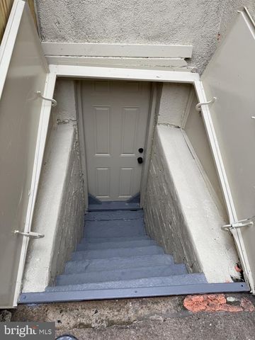 6 ABINGTON AVE, Baltimore, MD 21229