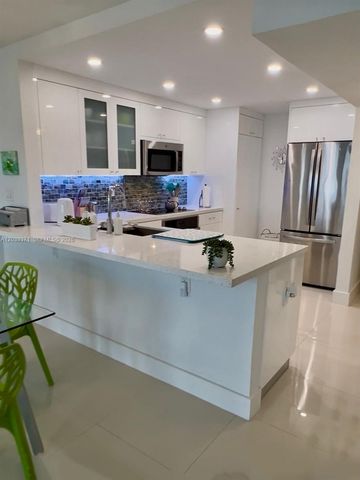1901 Brickell Avenue B2405, Miami, FL 33129