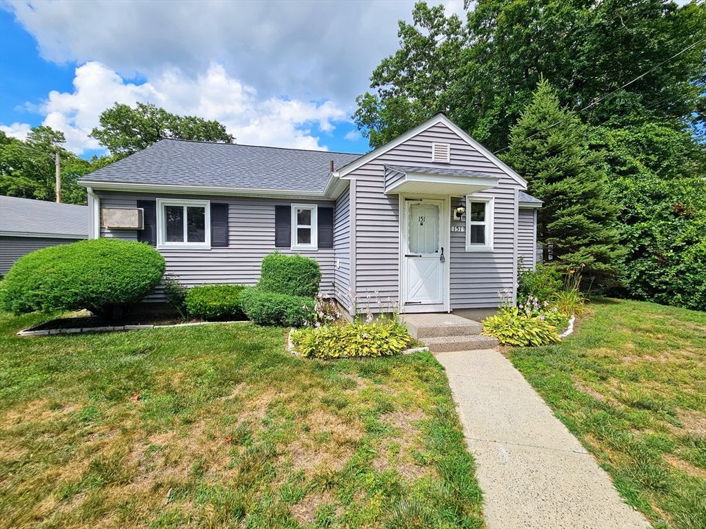 151 Partridge Ln 151, Chicopee, MA 01022