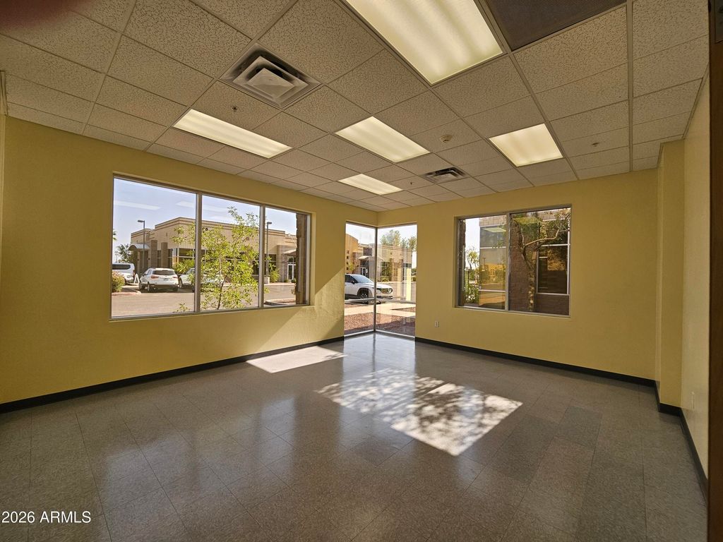 8765 W KELTON Lane, Peoria, AZ 85382 — photo 2