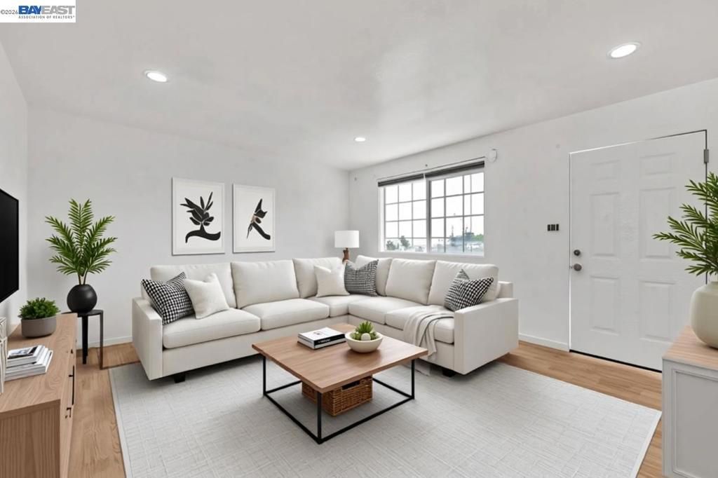 Image 3 of property listing at 2828 22nd Avenue, Oakland, CA 94606