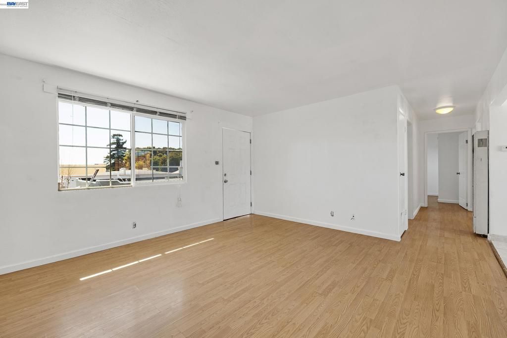 Image 31 of property listing at 2828 22nd Avenue, Oakland, CA 94606