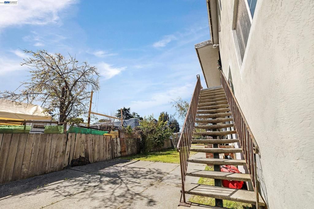 Image 33 of property listing at 2828 22nd Avenue, Oakland, CA 94606
