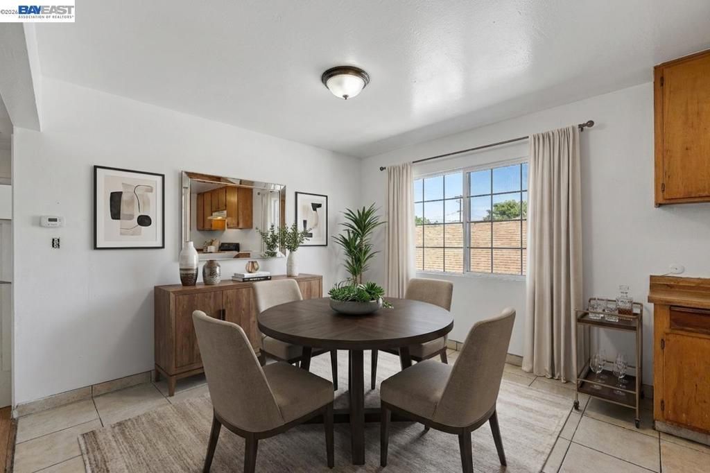 Image 7 of property listing at 2828 22nd Avenue, Oakland, CA 94606