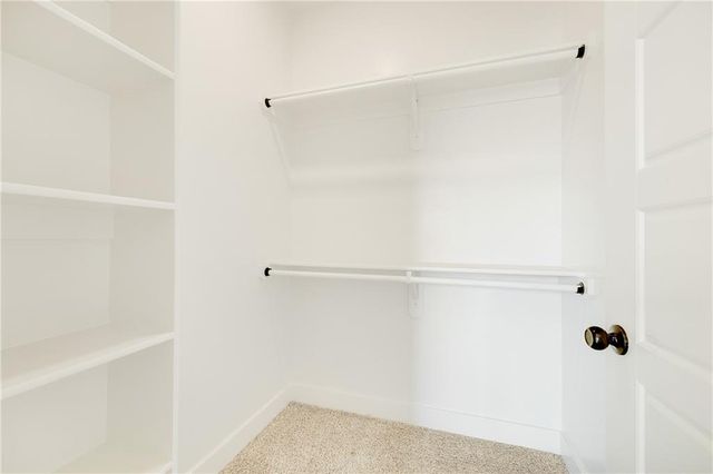 300 SW Hawthorne Court, Blue Springs, MO 64014