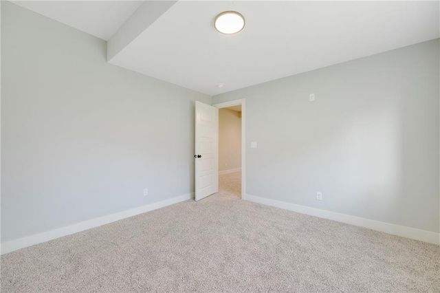 300 SW Hawthorne Court, Blue Springs, MO 64014