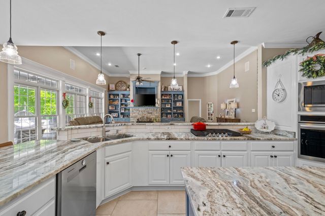114 Ledgestone, Searcy, AR 72143
