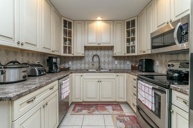 4528 STATE ROUTE A, Higbee, MO 65257