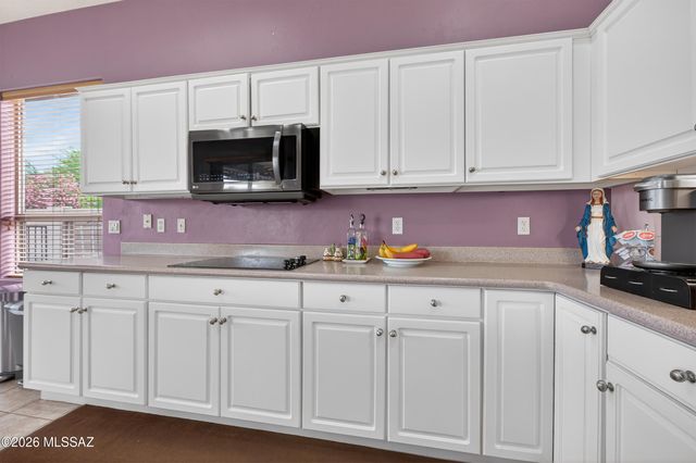 2145 N Split Rock Place, Tucson, AZ 85749