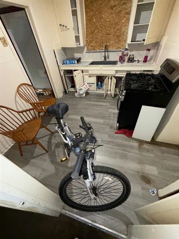 10727 Beaconsfield Street, Detroit, MI 48224