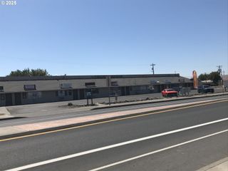 1300 6TH St, Umatilla, OR 97882