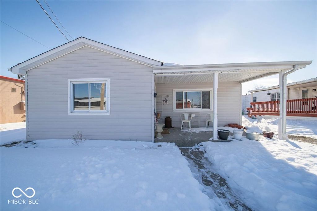 1681 R Avenue, New Castle, IN 47362