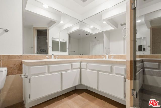 1508 VETERAN Avenue 105, Los Angeles, CA 90024