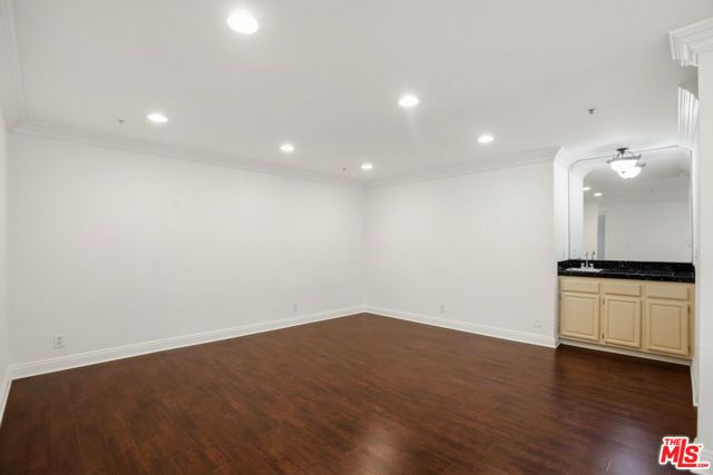 1508 VETERAN Avenue 105, Los Angeles, CA 90024